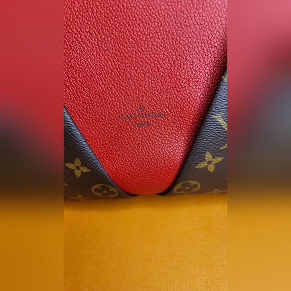 *SOLD* Beautiful Brand New Louis Vuitton Monogram Tote Bag mm Cerise Two Way Bag - Picture 6 of 11